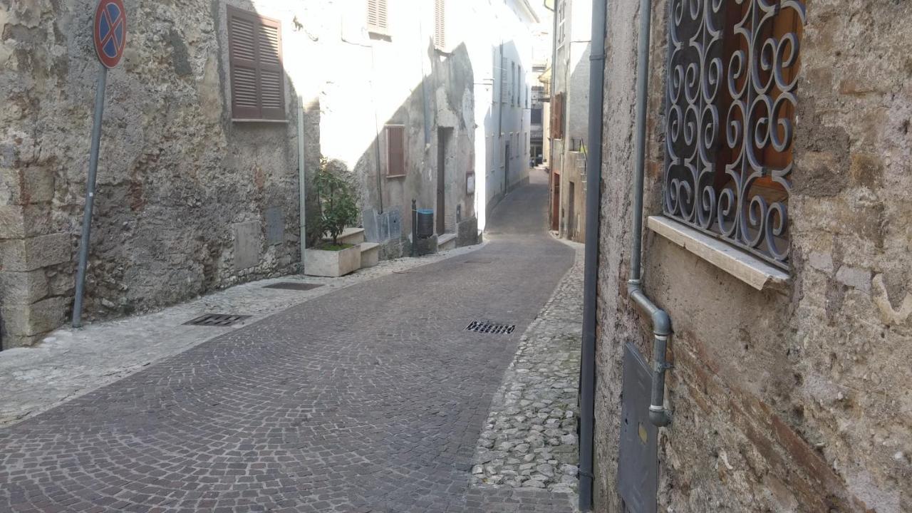 Casa Matilda Casa Vacanze Castel di Tora Esterno foto