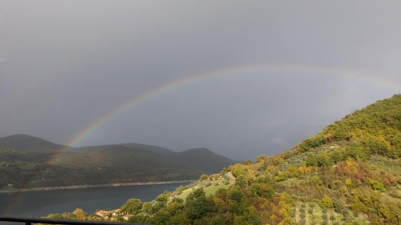 Casa Matilda Casa Vacanze Castel di Tora Esterno foto
