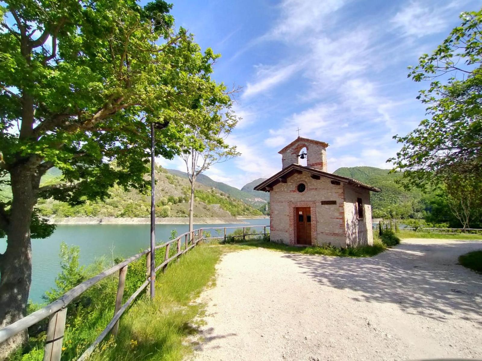 Casa Matilda Casa Vacanze Castel di Tora Camera foto