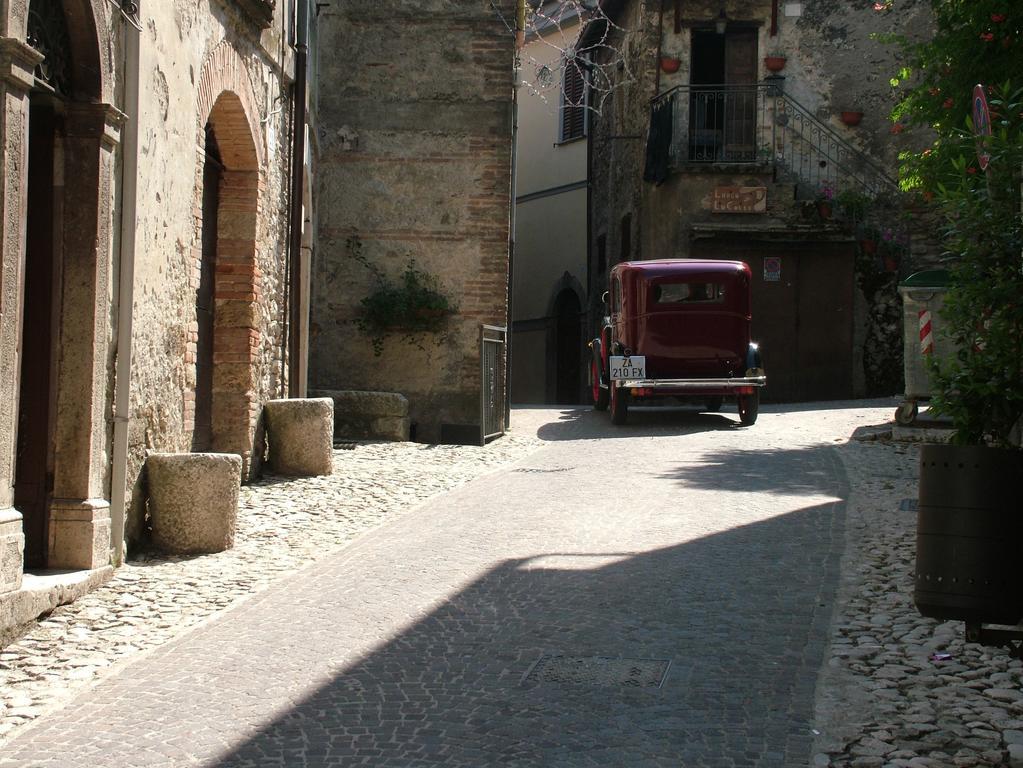 Casa Matilda Casa Vacanze Castel di Tora Esterno foto